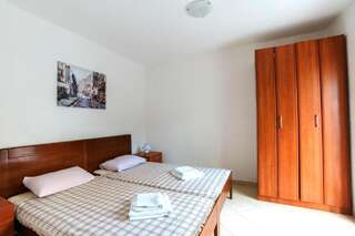 Апартаменты Apartments Lora Бар Апартаменты-студио-9