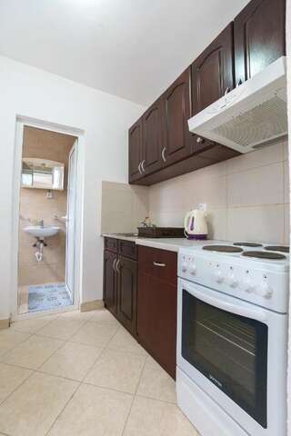 Апартаменты Apartments Lora Бар Апартаменты-студио-10