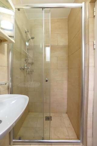 Апартаменты Apartments Lora Бар Апартаменты-студио-11