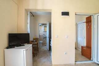 Апартаменты Apartments Lora Бар Номер-студио с балконом-11