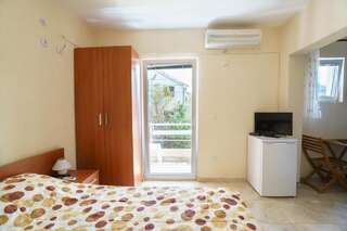 Апартаменты Apartments Lora Бар Номер-студио с балконом-15