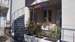 Апартаменты Apartments Lora Бар Номер-студио с видом на сад-46